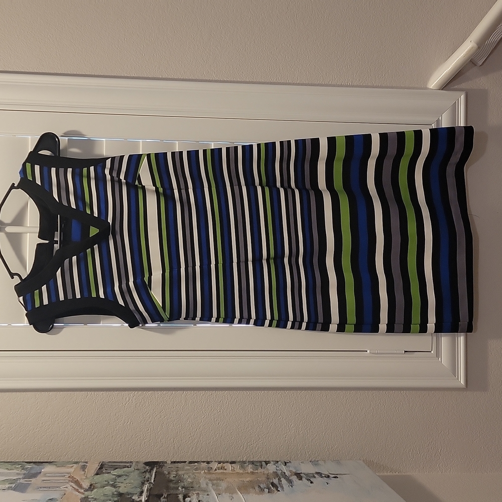 ILE Sleeveless summer dress Size 8